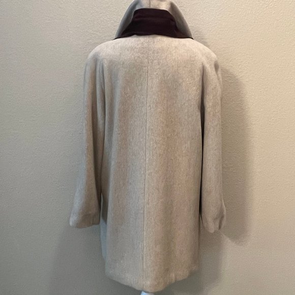 Michelle’ Francols Women’s Winter Coat - Picture 4 of 4